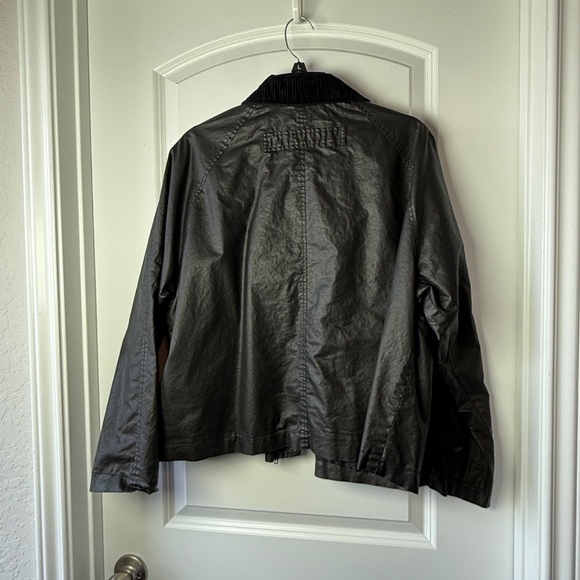 OVERSIZED - 100% Polyester Faux-Leather Coated Boxy Jacket- fits like XL - Picture 12 of 16